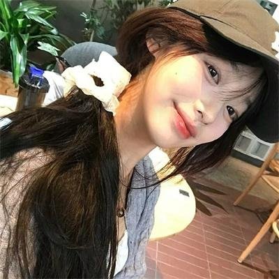 人形少女封面